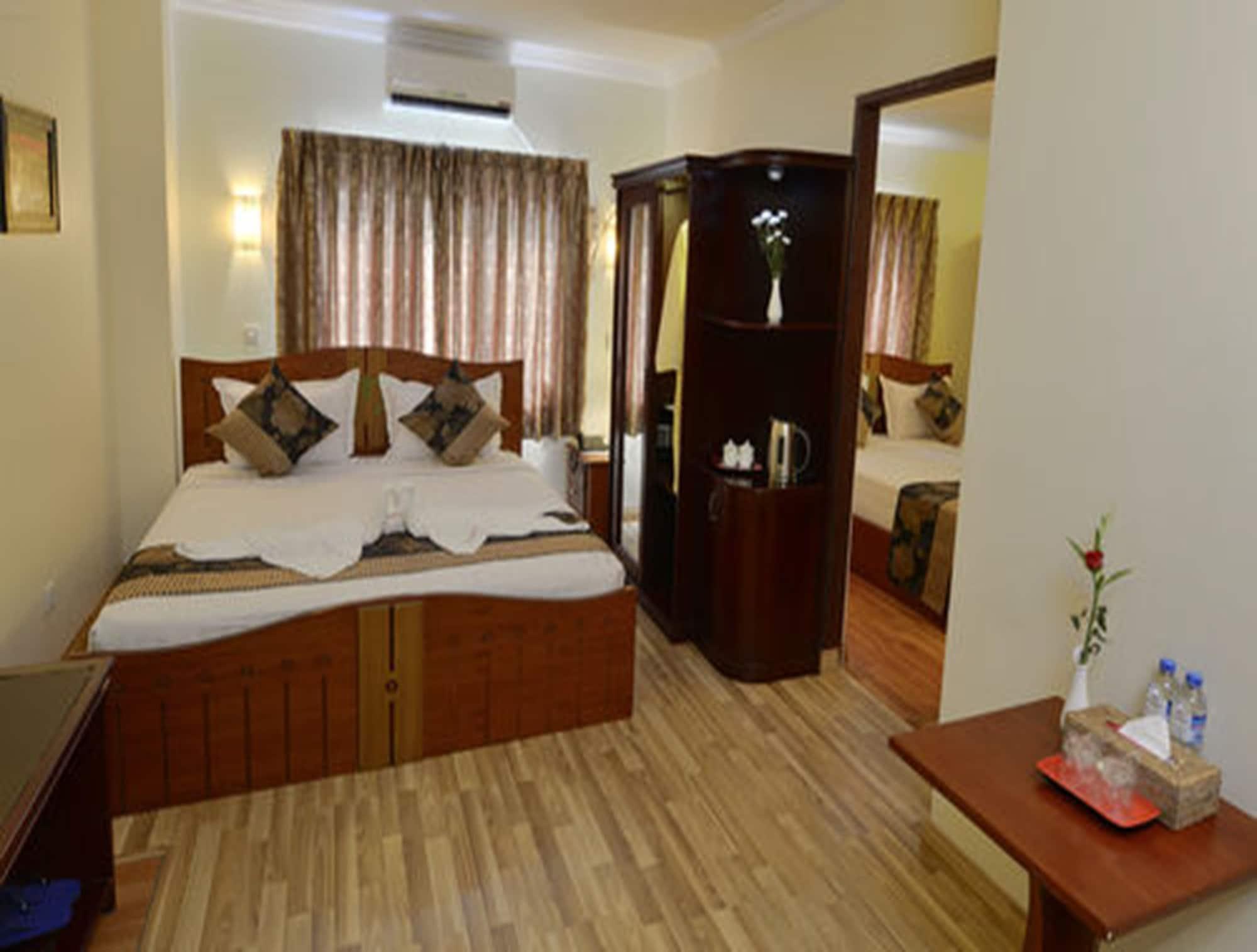 Millennium Hotel Yangon Bagian luar foto