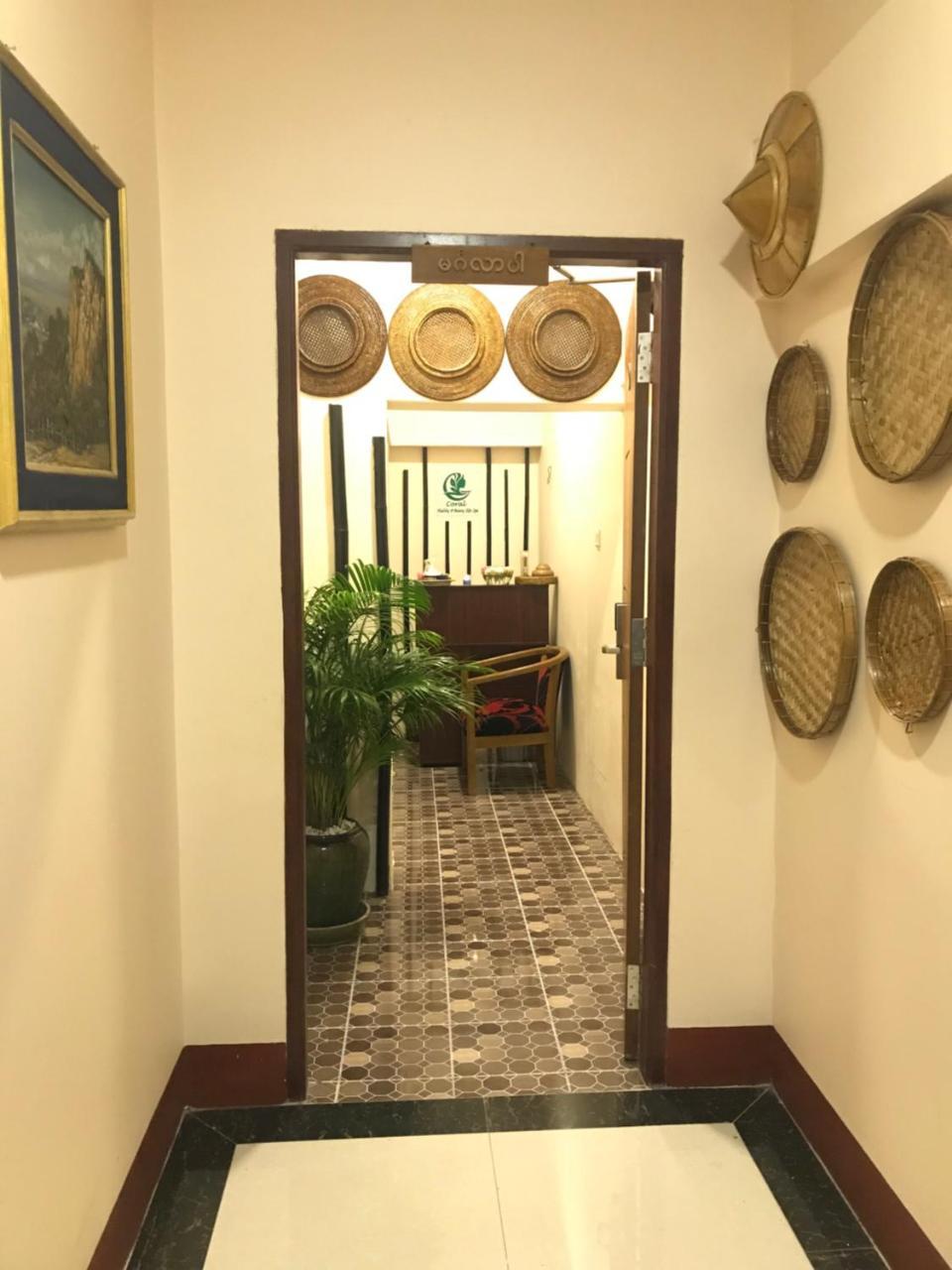 Millennium Hotel Yangon Bagian luar foto